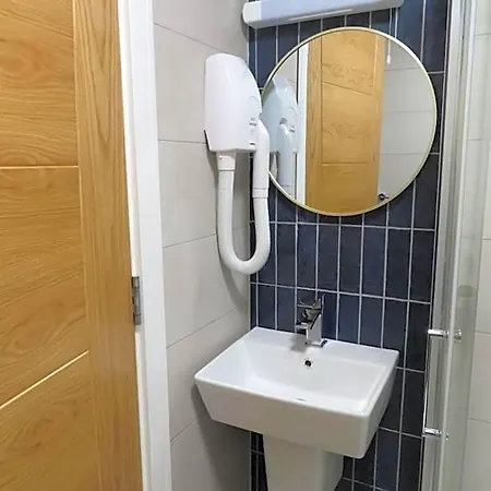 فندق The Stable Loft At Troysgate كيلكيني