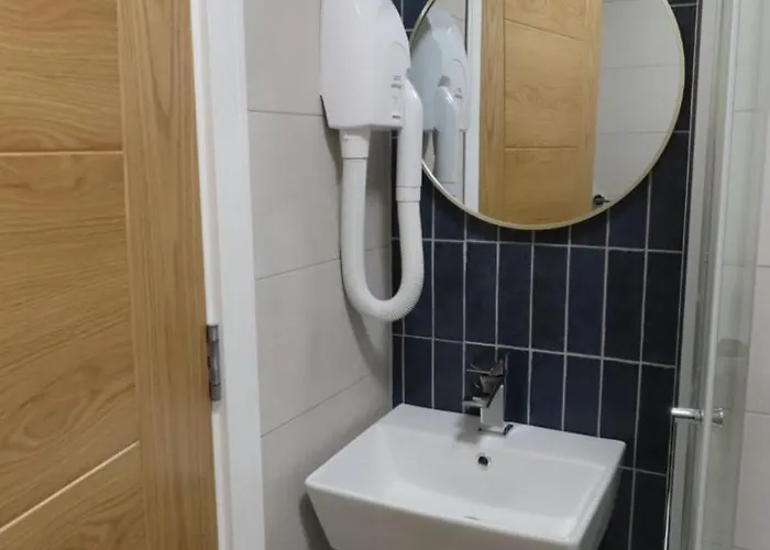 Отель The Stable Loft At Troysgate