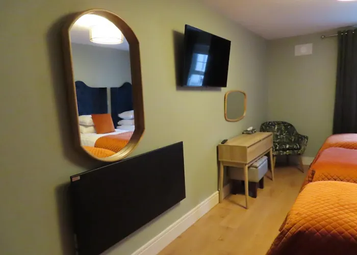 Отель The Stable Loft At Troysgate *